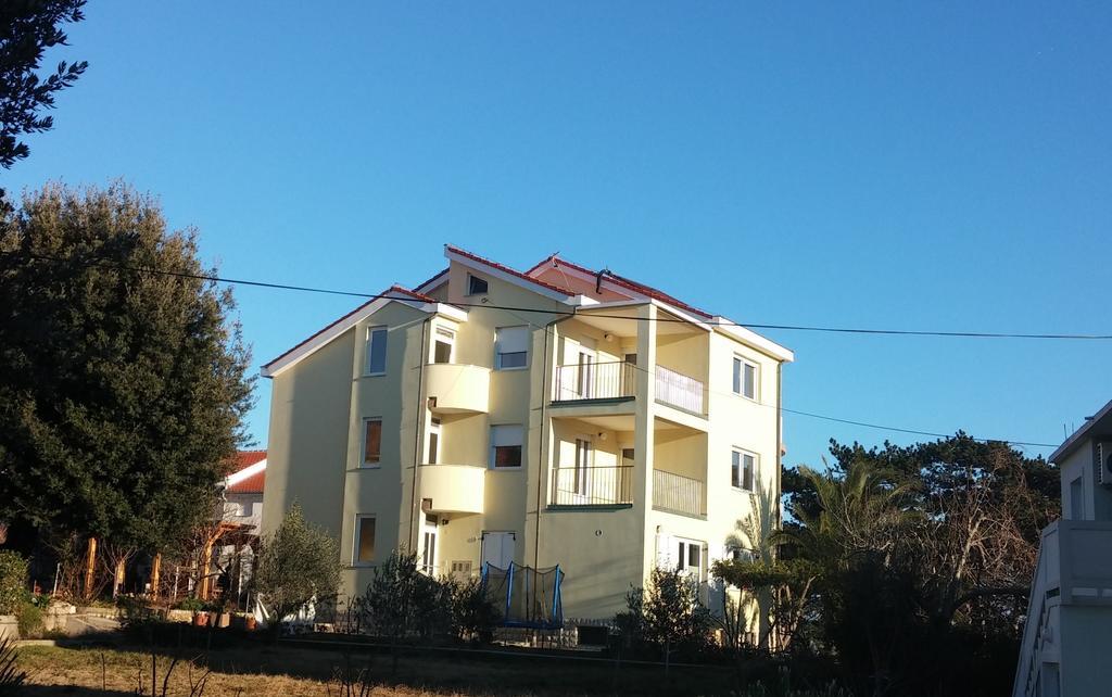 Apartments Ok Lopar Exterior photo